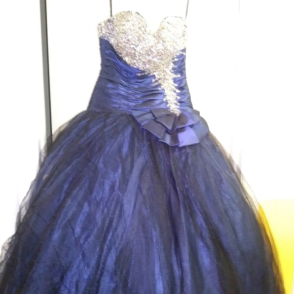 Prom Dress - Picture 2 of 3